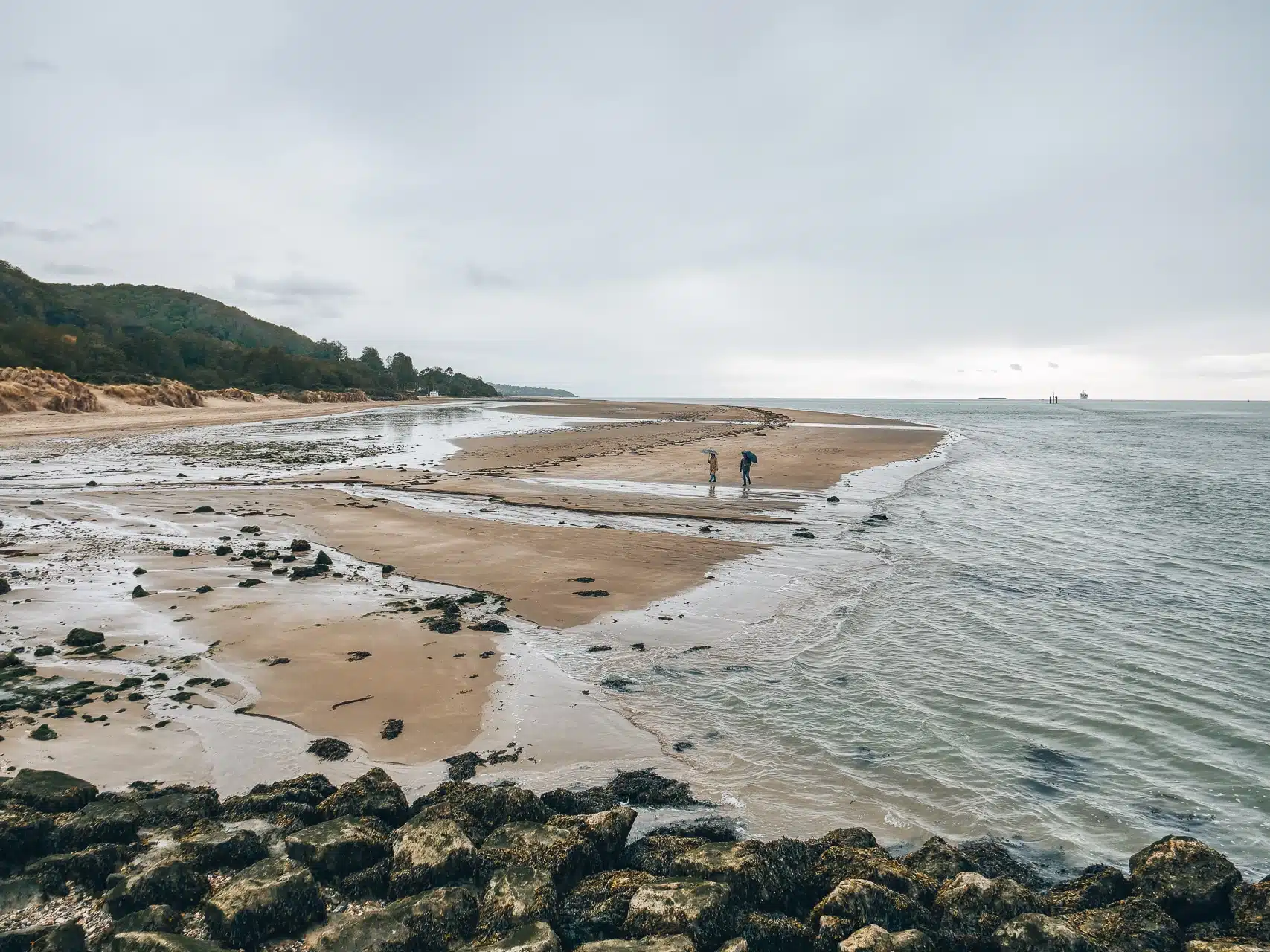 Escapade sur la plage de Pennedepie un havre de paix en Normandie