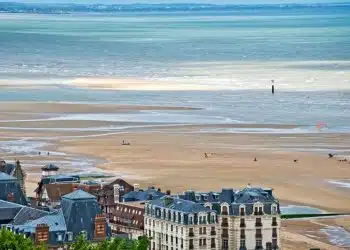 Escapade sur la plage de Pennedepie un havre de paix en Normandie
