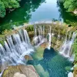Exploration inoubliable : la Cascade de la Vis et ses secrets naturels