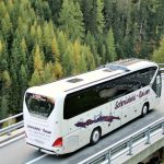 Quels éléments sont susceptibles d’accroître le coût total d’une location de bus ?